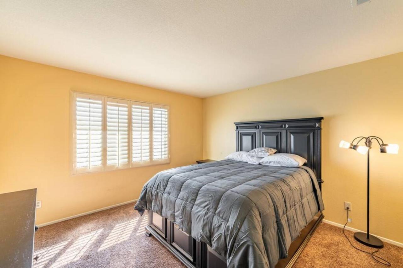 Family-Friendly 4Br Home - Spacious - Great Location フォンタナ エクステリア 写真