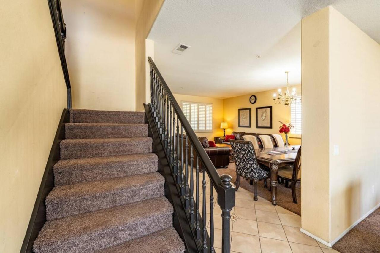 Family-Friendly 4Br Home - Spacious - Great Location フォンタナ エクステリア 写真