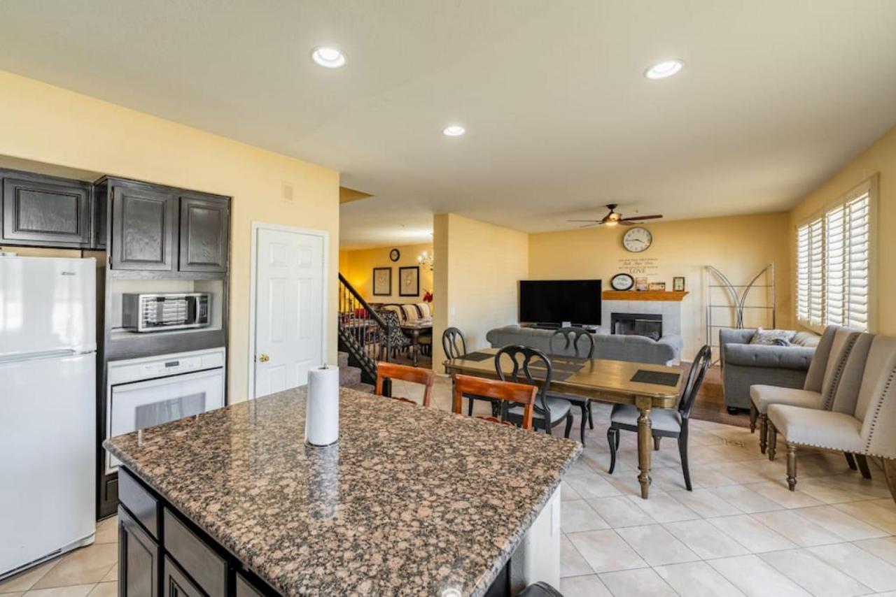 Family-Friendly 4Br Home - Spacious - Great Location フォンタナ エクステリア 写真
